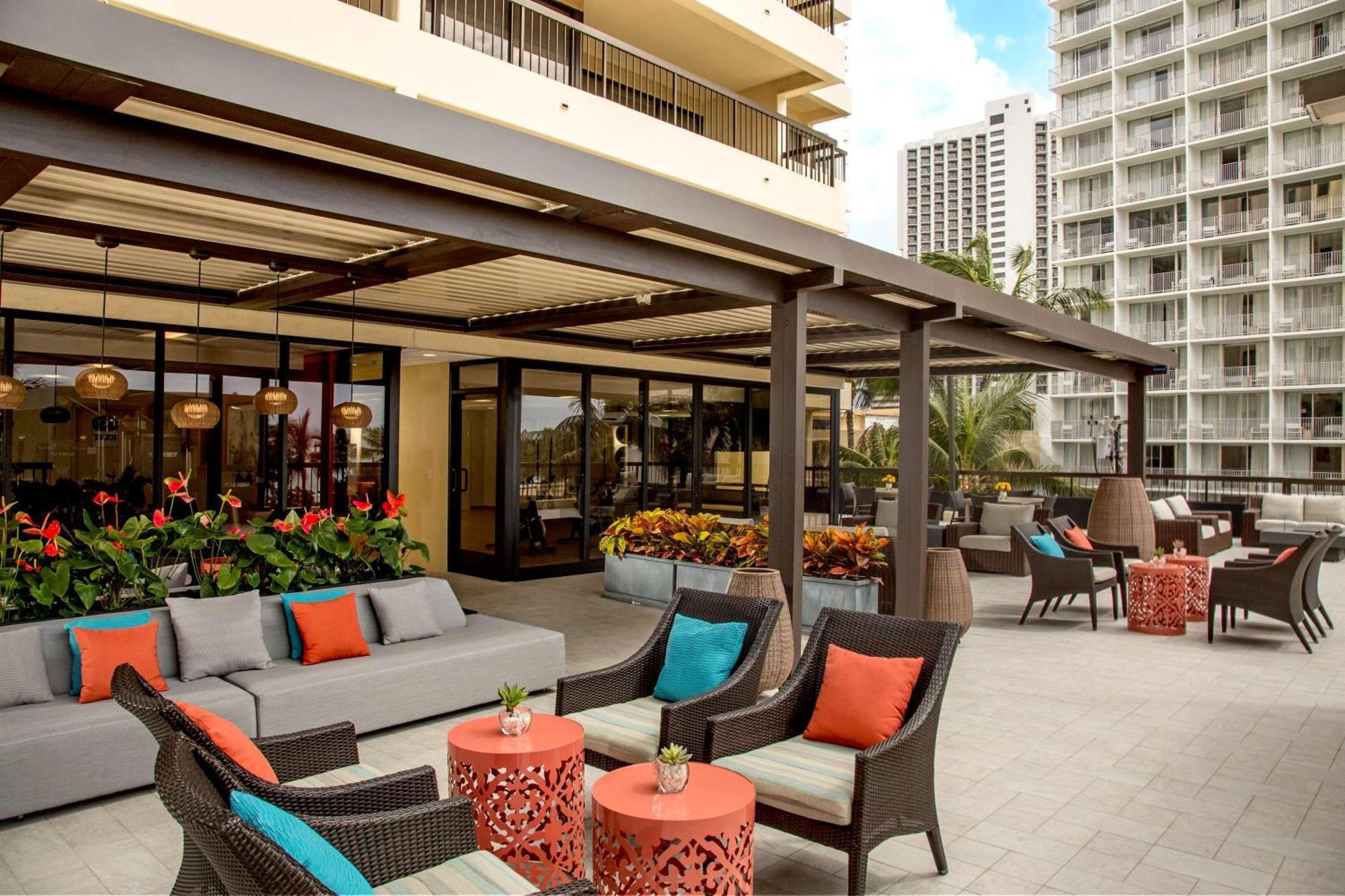 Aston Waikiki Beach Tower Honolulu Ngoại thất bức ảnh The Terrace at Halekulani