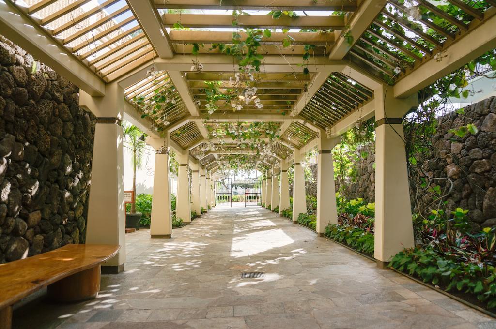 Aston Waikiki Beach Tower Honolulu Ngoại thất bức ảnh The Pergola